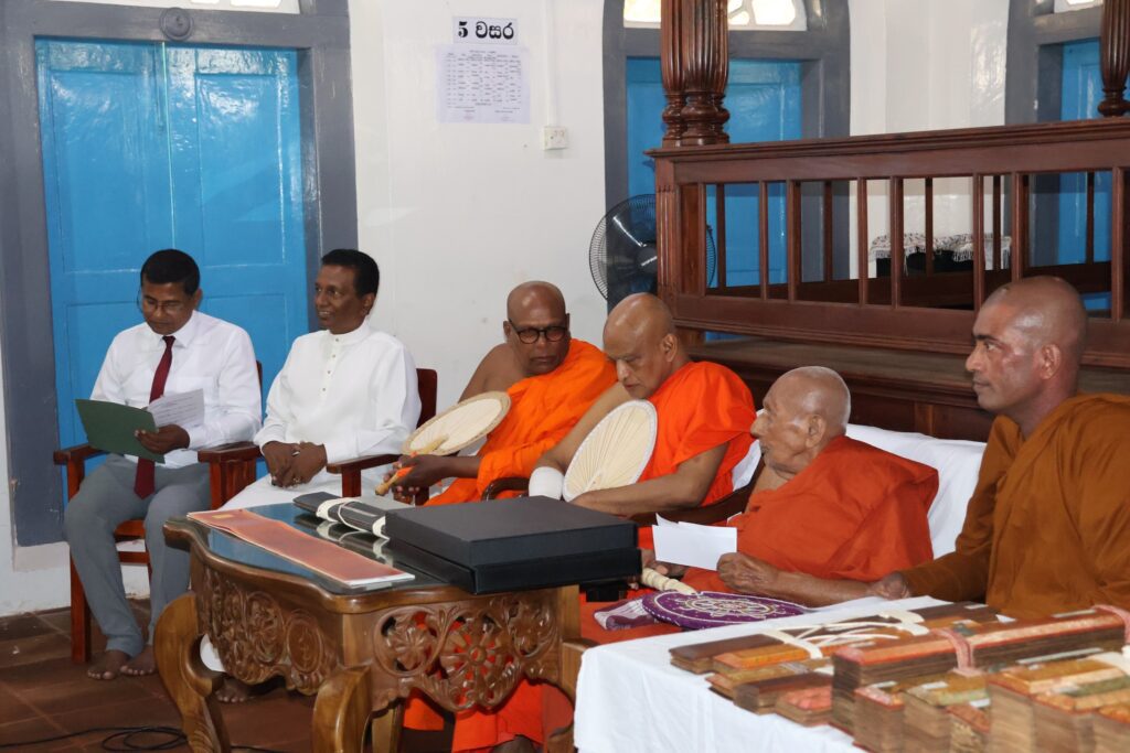 Conservation and handover of historical palm leaf books of the Shailabimbarama Mula Maha Viharaya in Dodanduwa